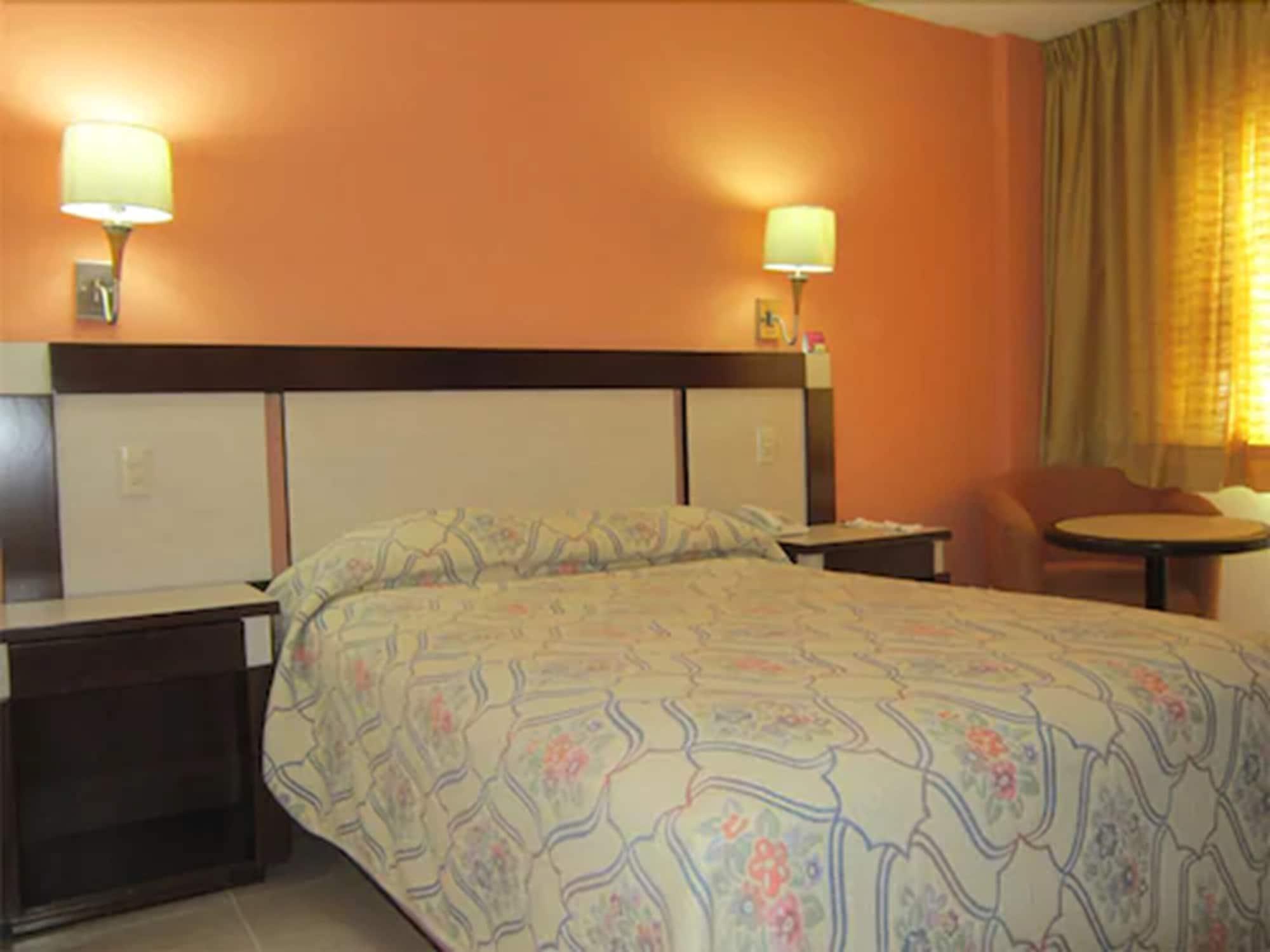 Hotel Baluarte 3*